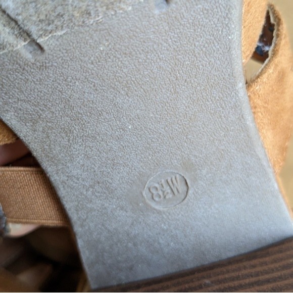 Cloudwalkers by Avenue Brown Faux Suede Stacked Heels Sandals Women's Size 8.5 - Picture 6 of 7